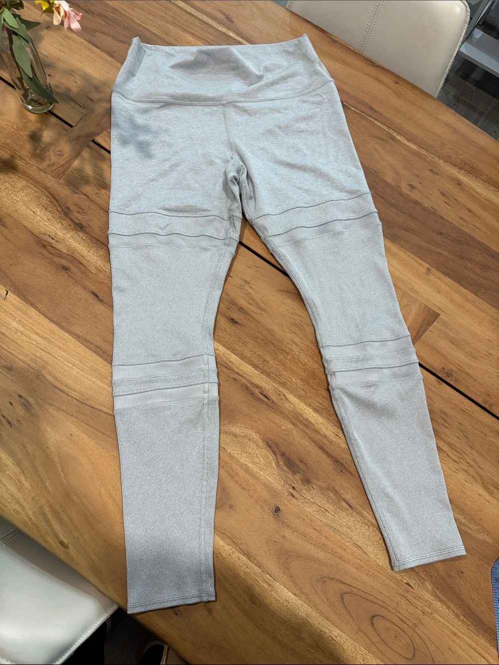 ALO Yoga Light Gray High-Waist Leggings